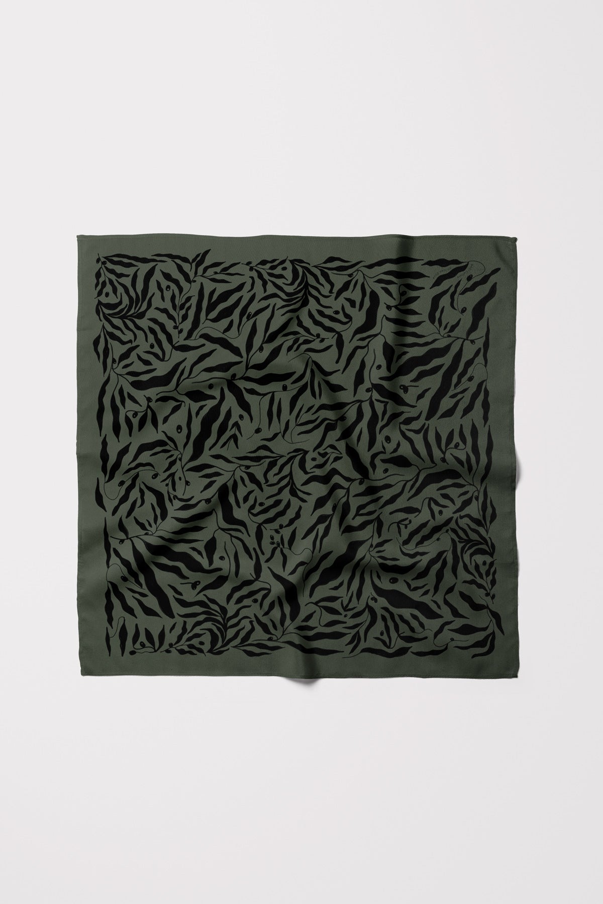 Afrikanischer Oliven Seidenfoulard 68x68 | Luxus Seidenschal