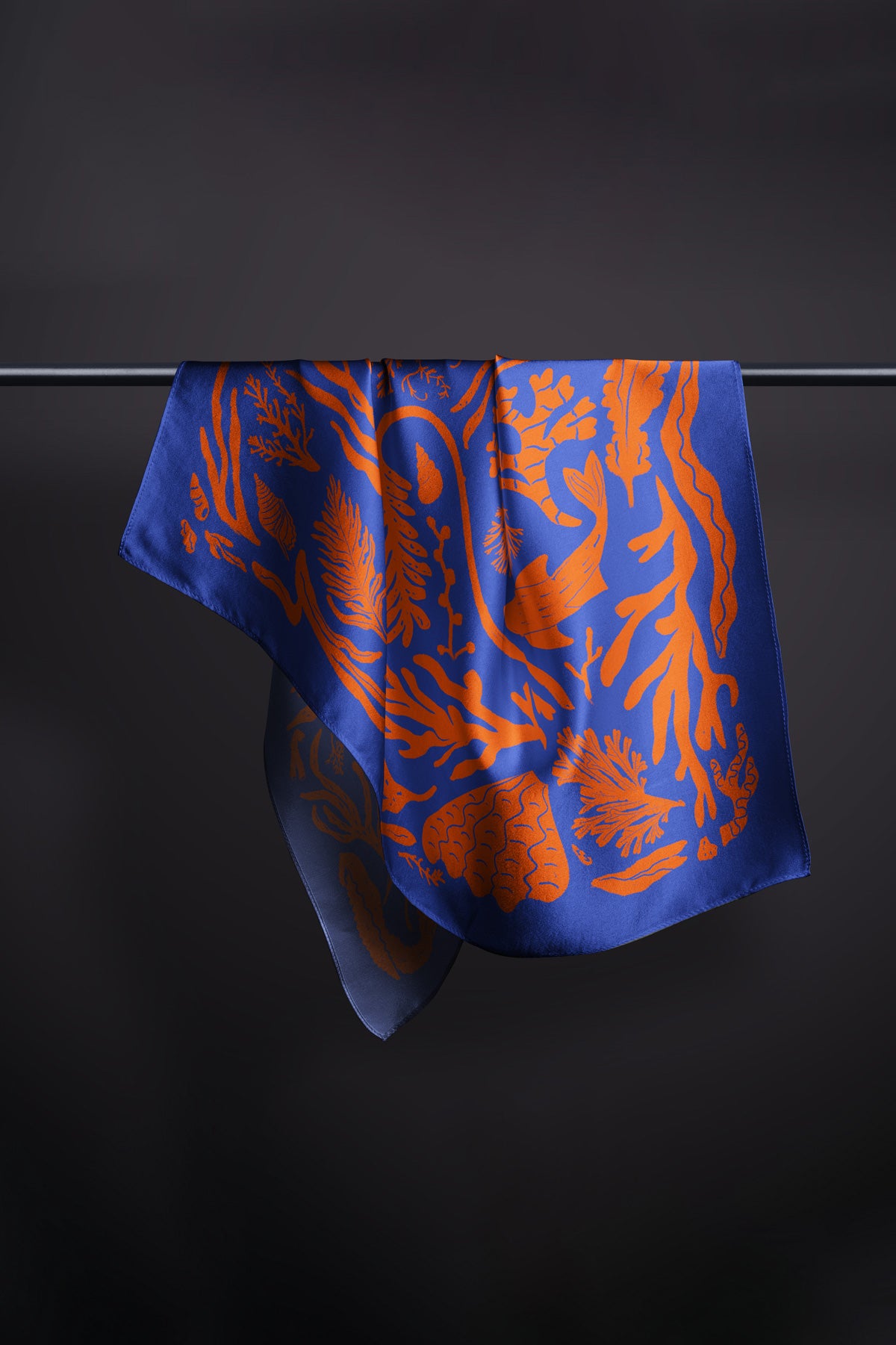 Kelp Forest Seidenfoulard, 68x68