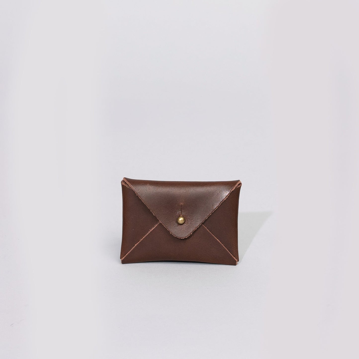 Kurvet Wallet made responsibly from vegetable-tanned leather, slim and durable unisex design, eco-friendly wallet built to develop a natural patina over time by BADI Culture.