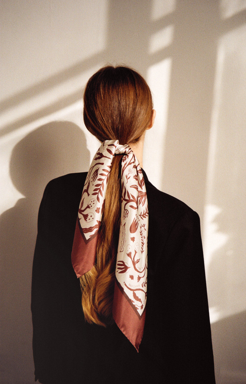 Fynbos Brown Seidenfoulard 68x68