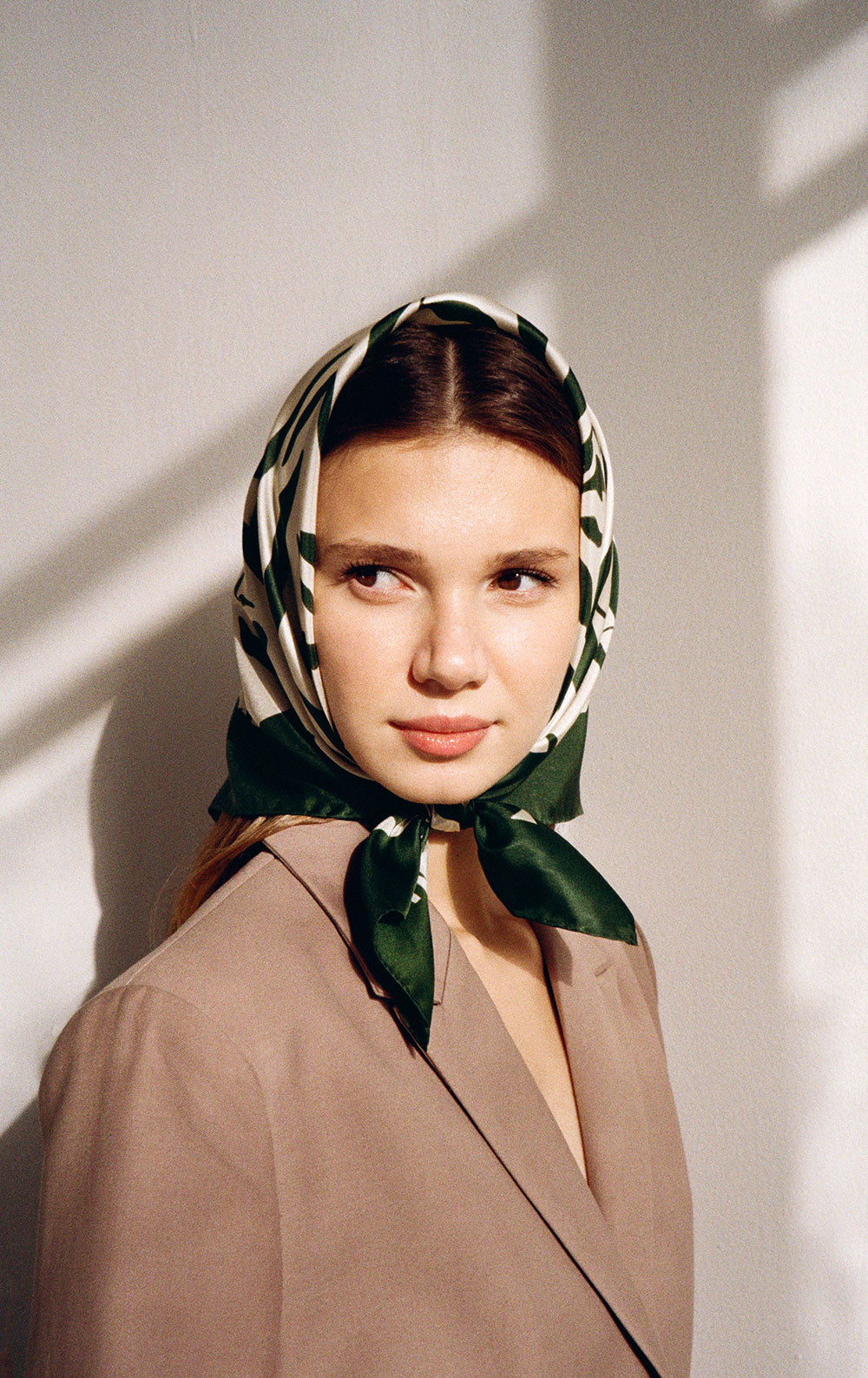 Wild Olive Seidenfoulard 68x68